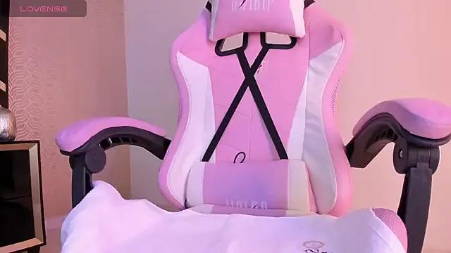 Freechat LilithCary on StripChat