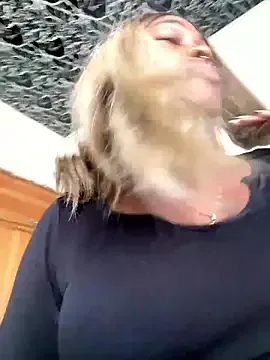 Lilybaudinx96 on StripChat