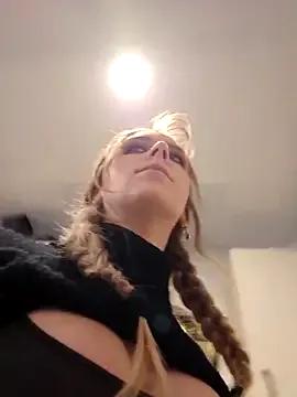 StripChat LilyOrion is Freechat LilyOrion — Titty tease!