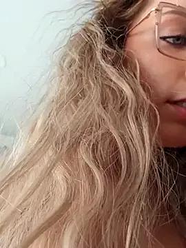 Freechat LilyOrion on StripChat