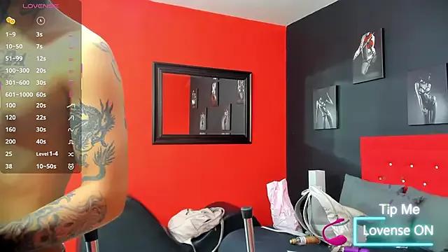 lilyth_adam on StripChat 