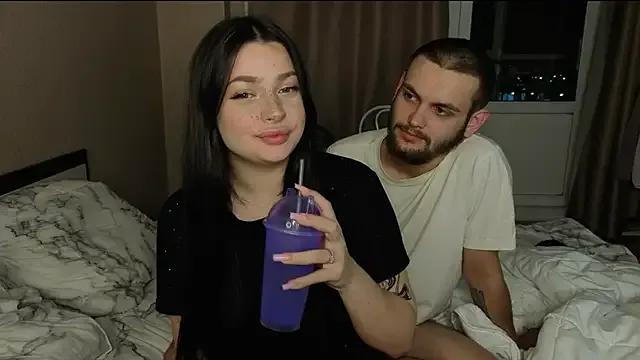 Freechat LisaAndDenis on StripChat