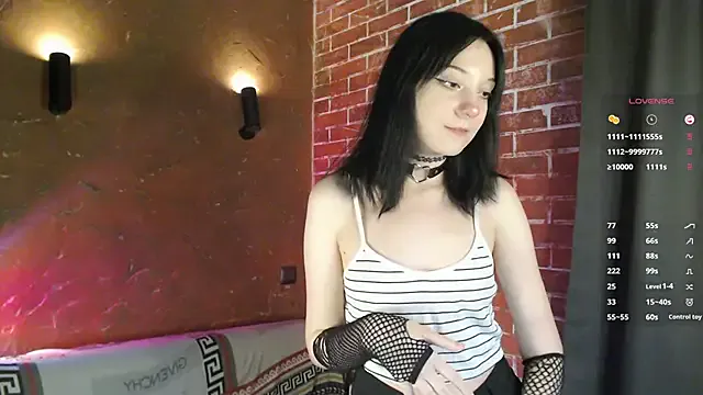 Offline LisaBunnyy on StripChat