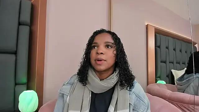 Freechat LisaMendez on StripChat