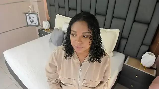 Freechat LisaMendez on StripChat