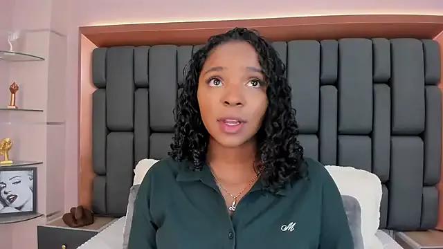 Freechat LisaMendez on StripChat