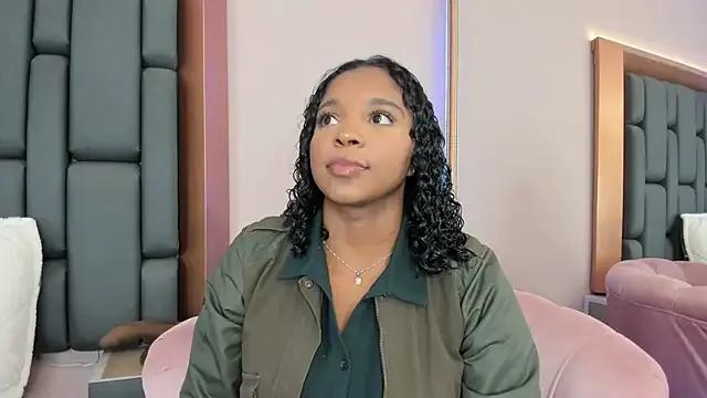 Freechat LisaMendez on StripChat