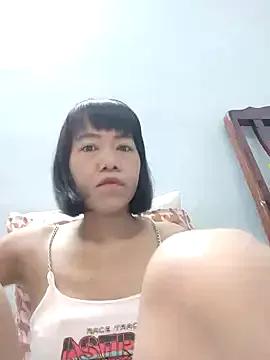 Little_suzy5 — Happy  days play pussy squirt 