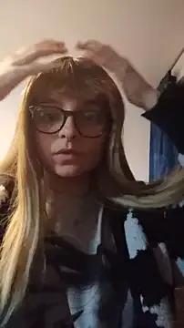 littlevalerie on StripChat