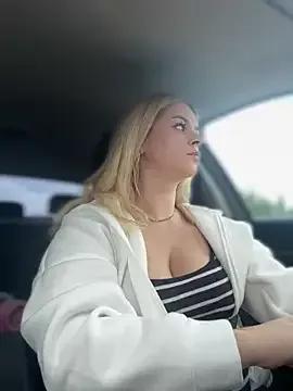 Freechat Love_Bri on StripChat