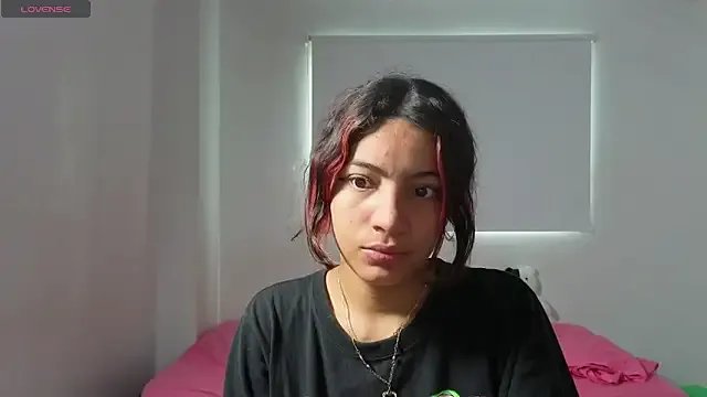 Freechat Lovelyamyy on StripChat