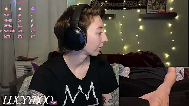 Freechat lovelylucyy on StripChat