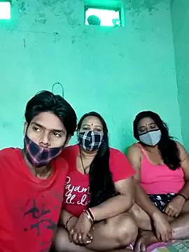 Freechat LoveOnStream on StripChat