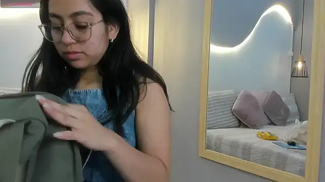 lucelly_15 on StripChat