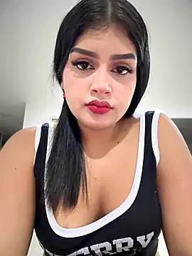 LucianaQuen's avatar