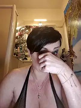 Freechat lucillabollente on StripChat