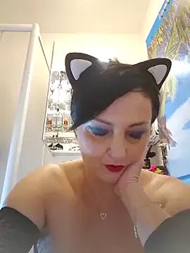 Freechat lucillabollente on StripChat