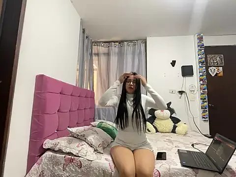 Freechat lucy_grey25 on StripChat