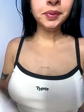 Freechat lucy_grey25 on StripChat