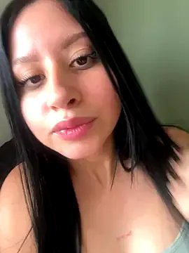 Freechat lucy_grey25 on StripChat