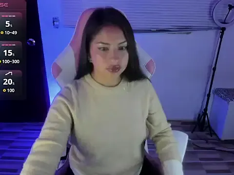 Freechat lucykinky22 on StripChat