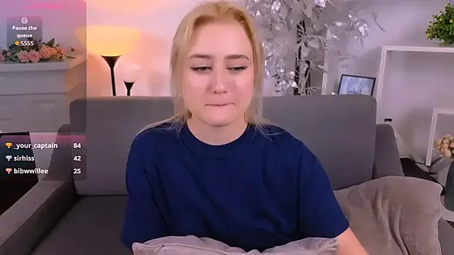 Freechat Lulu___Moon on StripChat