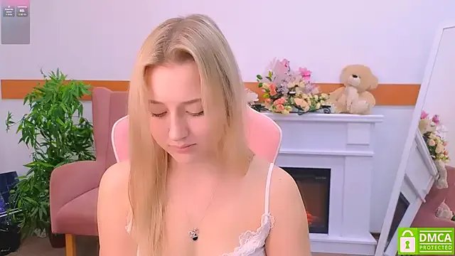 Freechat Lulu___Moon on StripChat