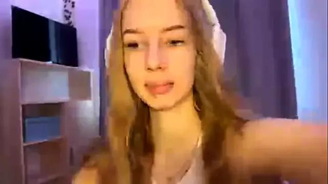 Freechat LunaCrave on StripChat