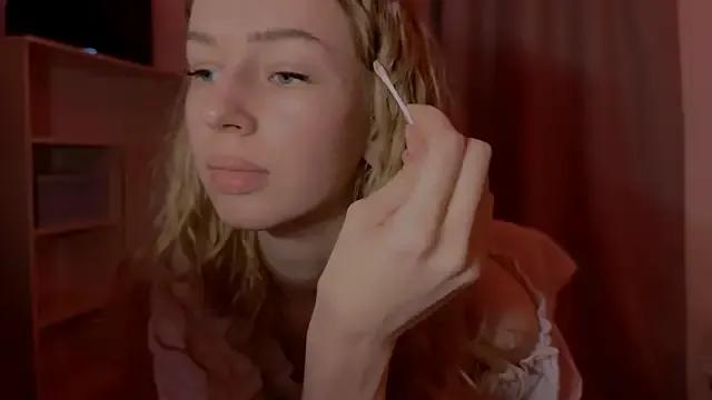 Freechat LunaCrave on StripChat