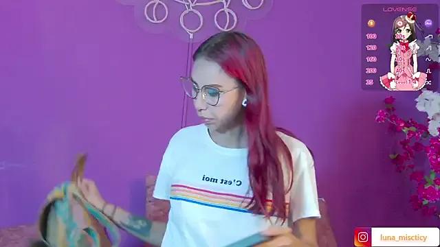 Freechat Lunamistyc on StripChat