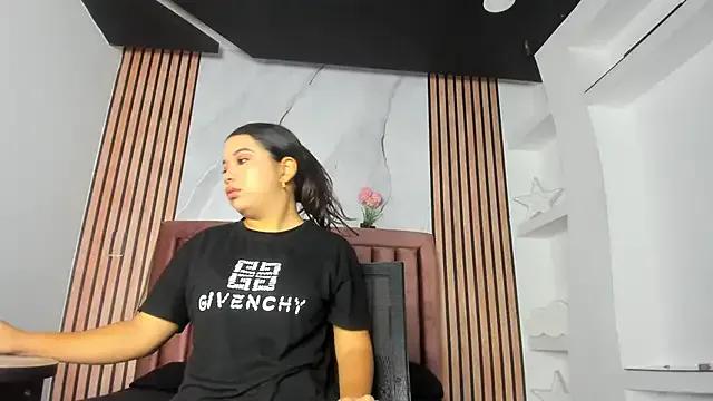 Freechat LunaWiill_ on StripChat