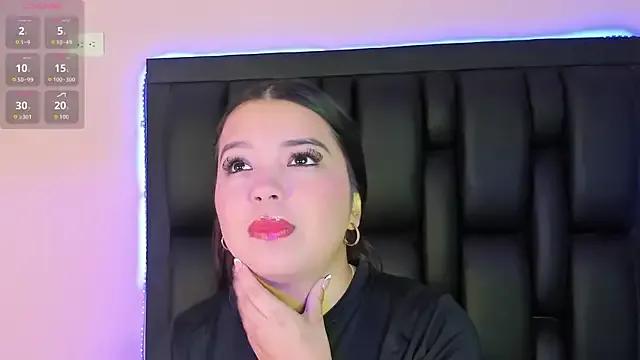 LunaWiill_ — Oiled body and sensual dance