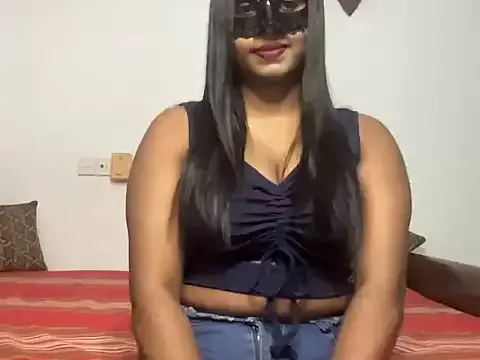 Freechat LustInLips on StripChat