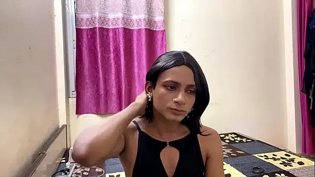 LuvLayla on StripChat 