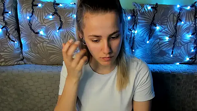 MaggieCake on StripChat