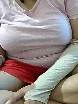 Freechat mallupriyapriya on StripChat