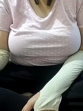 Freechat mallupriyapriya on StripChat