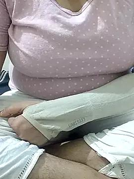 Freechat mallupriyapriya on StripChat