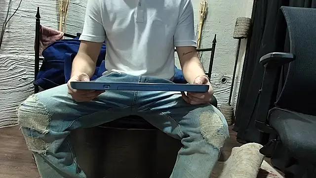 Freechat MarcoVitto on StripChat