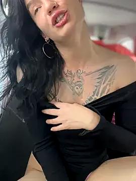 MeekyRich on StripChat 