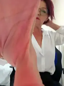 Freechat Melody73 on StripChat