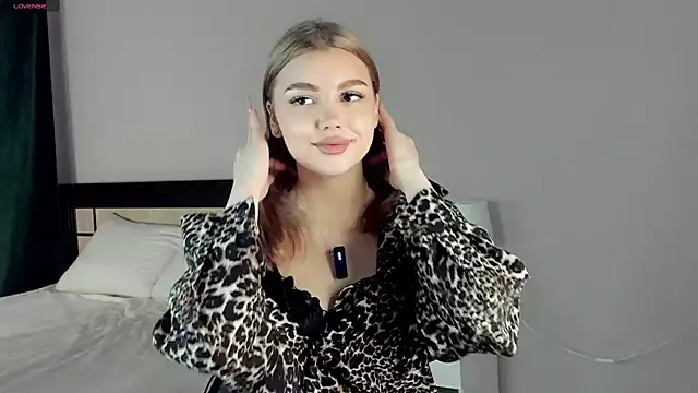 Offline MerylDarter on StripChat