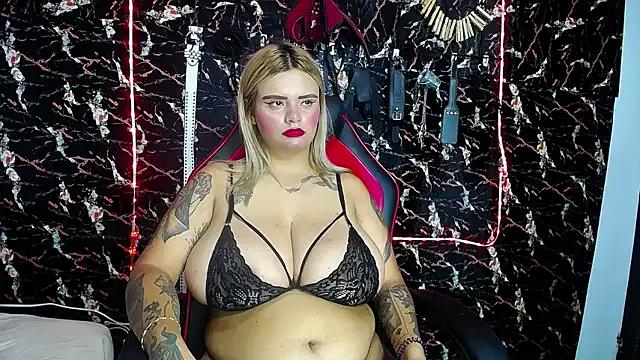 Freechat mia_boobs_hot on StripChat