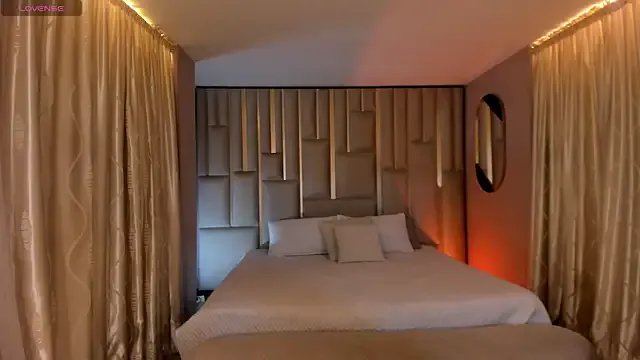 MiaFarrell_ on StripChat