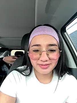 Offline Michelle_Zoe on StripChat