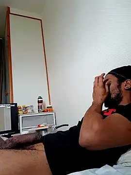 Mikaaa97 on StripChat