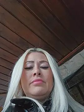 Freechat MILFBARBY on StripChat