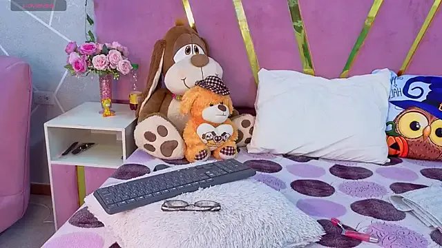 Freechat MilleyJones on StripChat