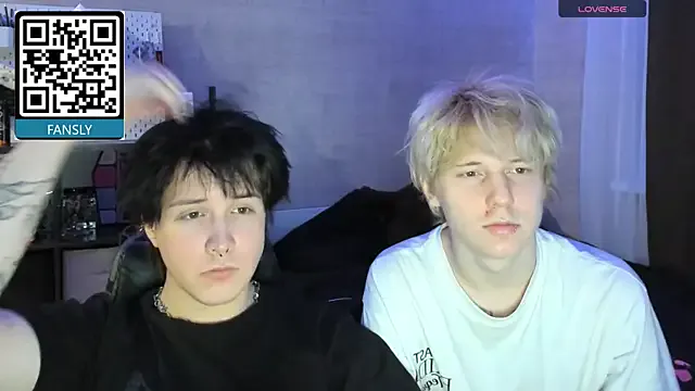 Offline miya_meow_miku on StripChat