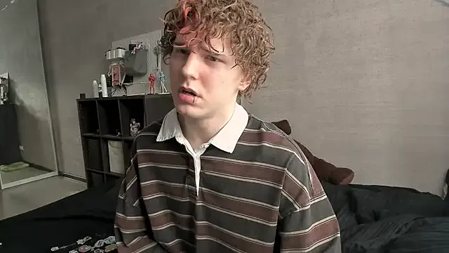 Offline miya_meow_miku on StripChat